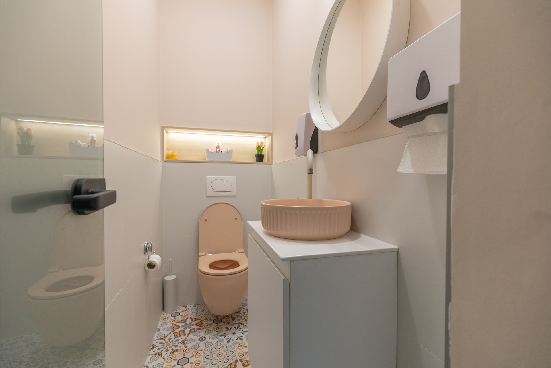 Toilette in beauty salon